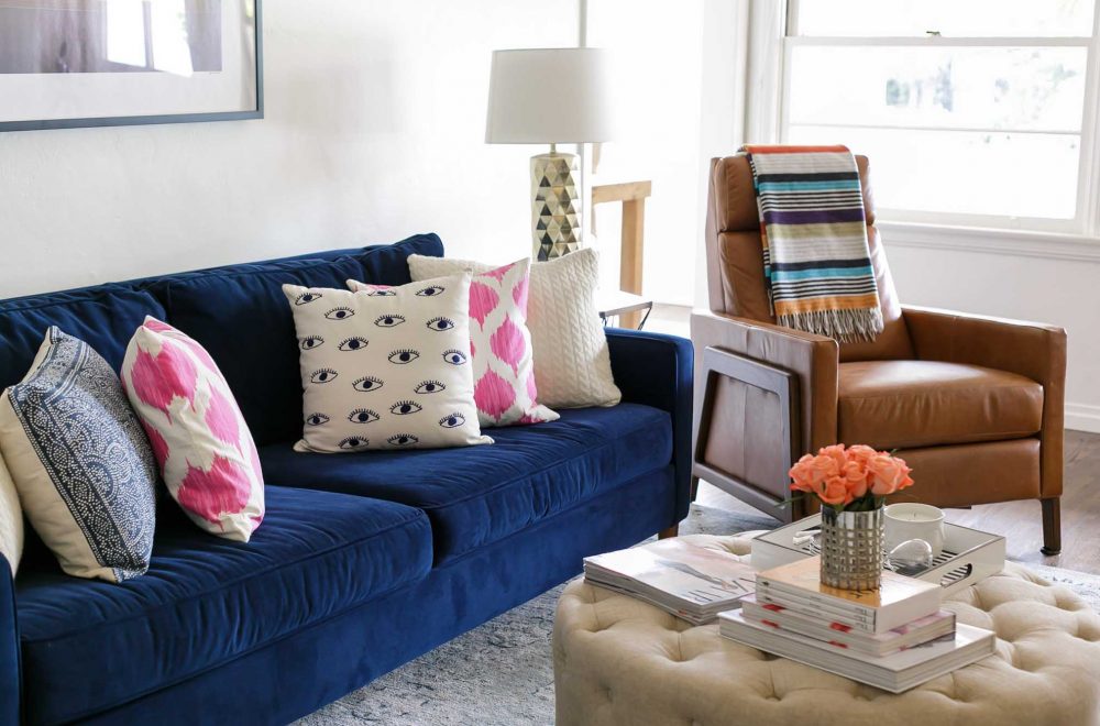 Design Story: A Living Room Blend Of Glam, Classic & Contemporary ...