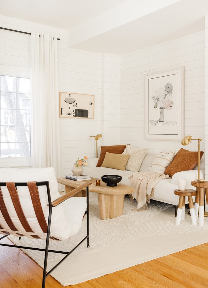 Desert modern living room | Warm color palette