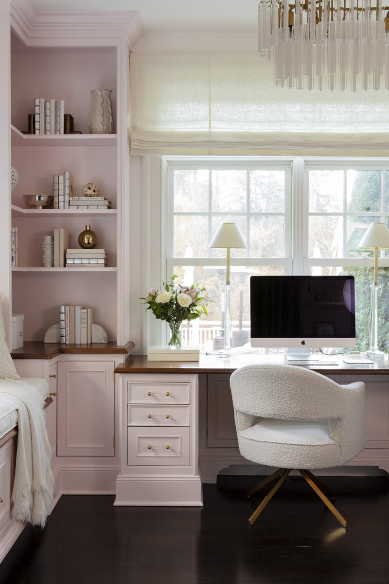 8 Home Office Decor Ideas That Will Give Your Coworkers Zoom Background ...