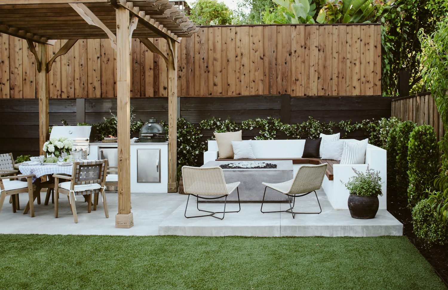 Classic outdoor patio design