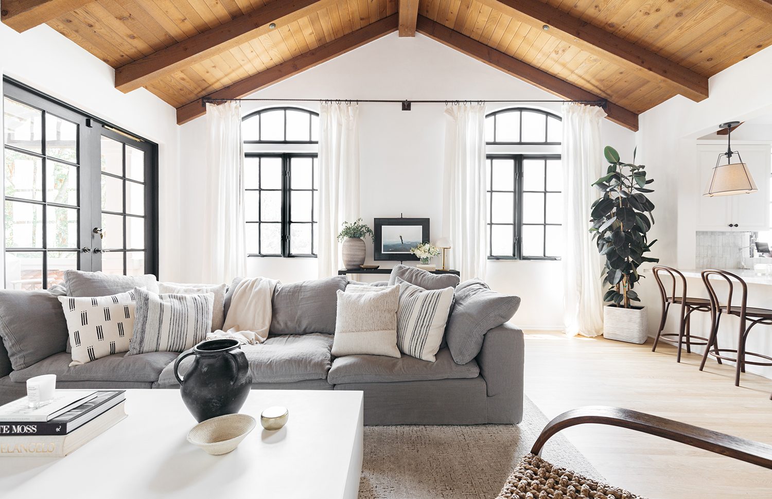 Living Room Decor Ideas​